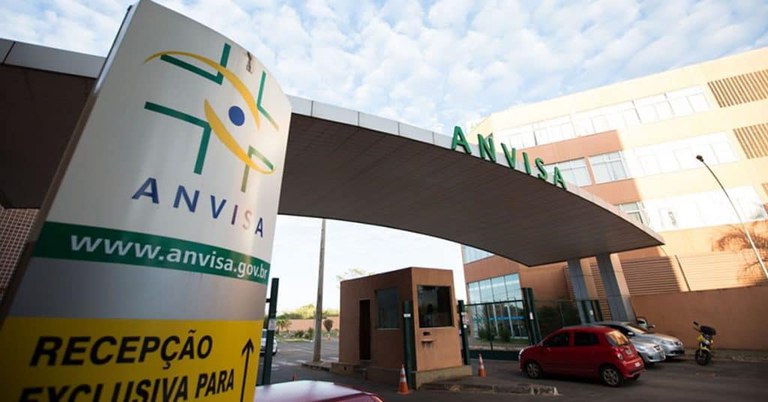 RDC 1.013 e RDC 1.014: o que a regulamentação da ANVISA exige dos insumos no cultivo de cannabis medicinal